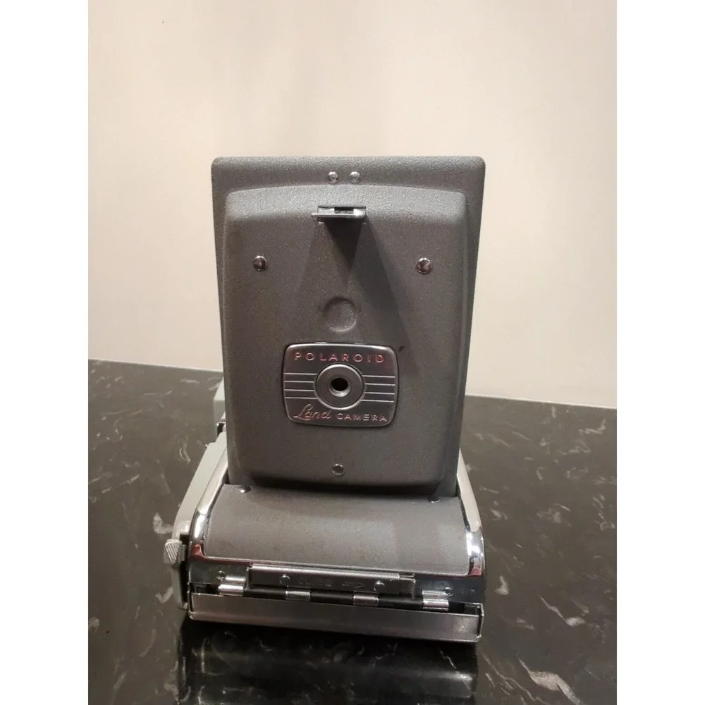 VINTAGE POLAROID LAND CAMERA MODEL 80 with case and accessories